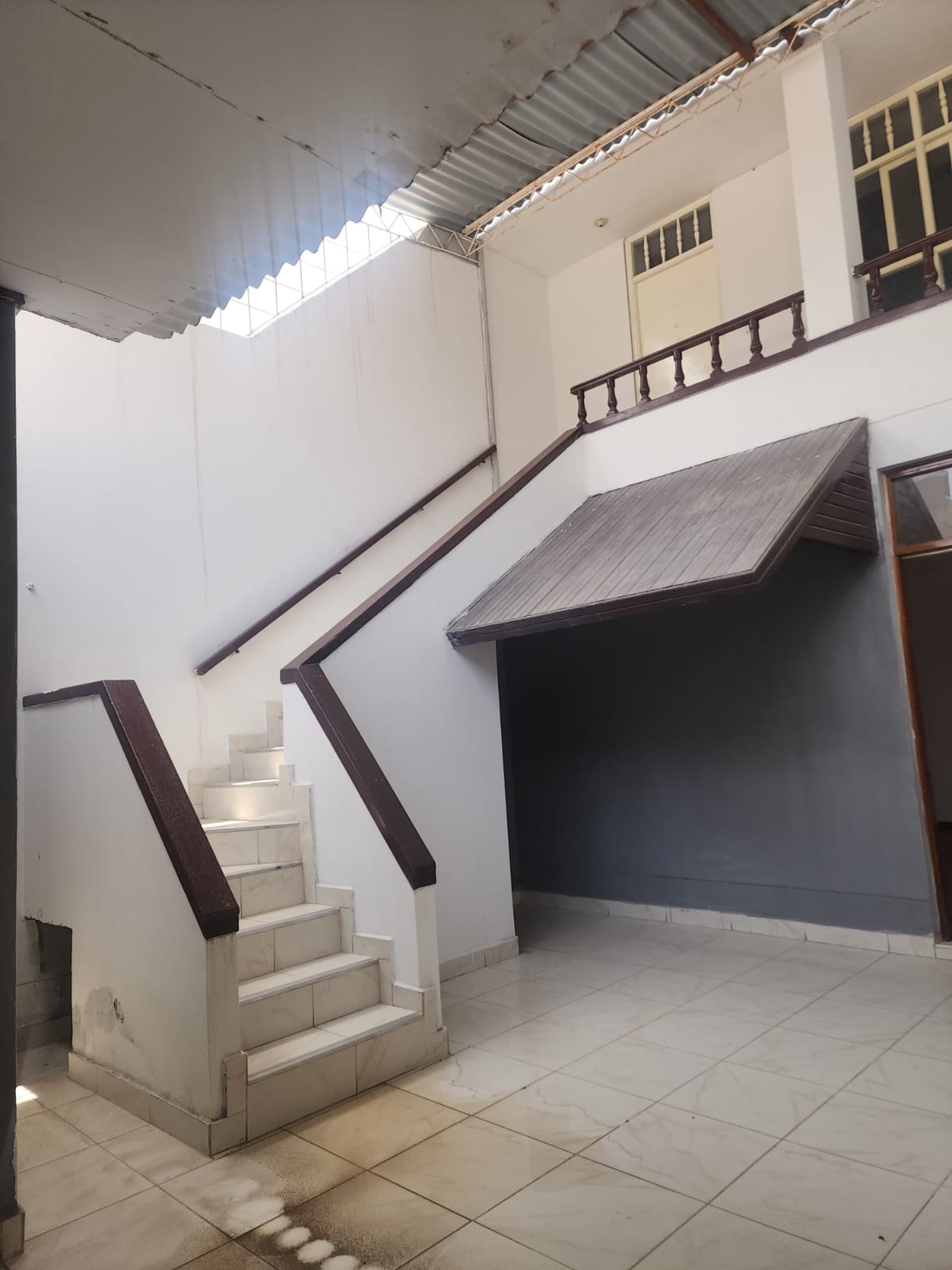 Vendo Amplia y Ubicadisima Casa - Urb. San José - Ica
