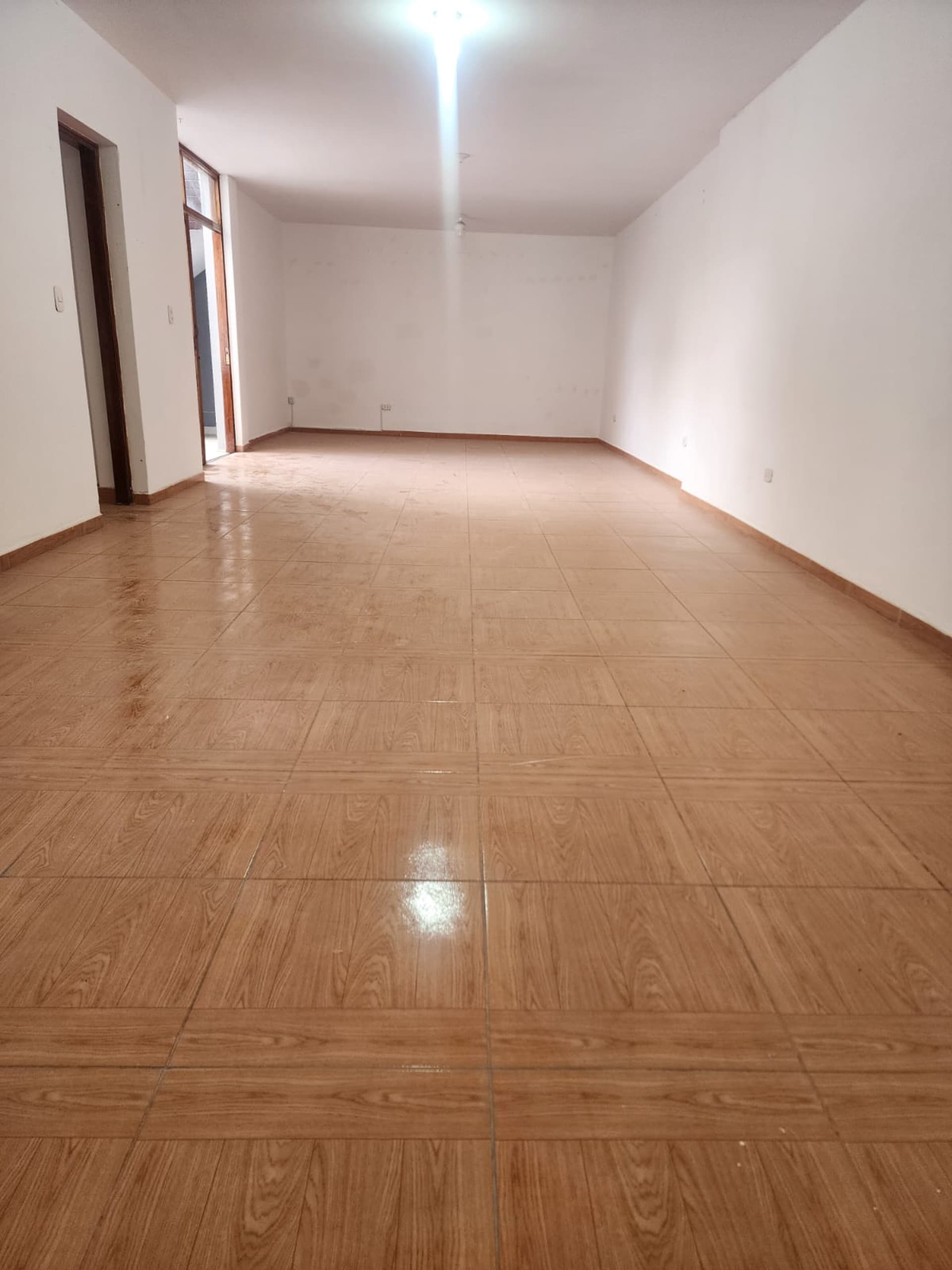 Vendo Amplia y Ubicadisima Casa - Urb. San José - Ica
