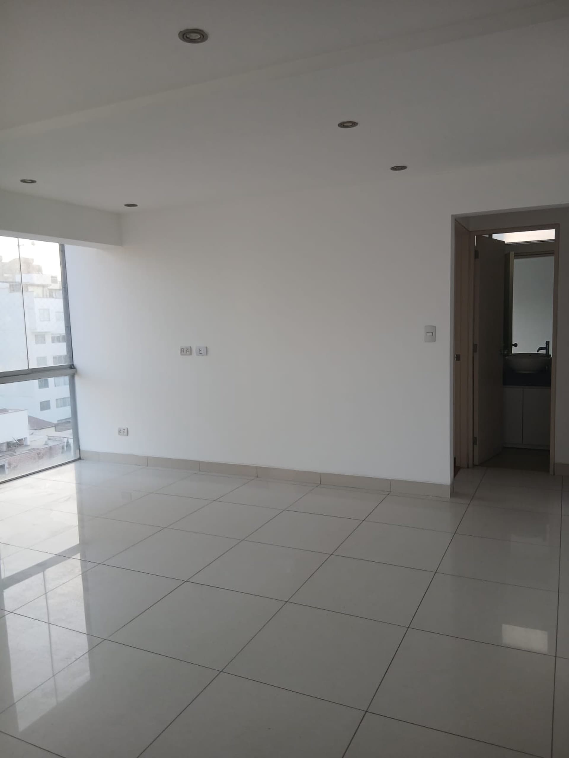 ¡Amplio Depa en Alquiler! 2dorm/1cochera Calle Independencia Miraflores