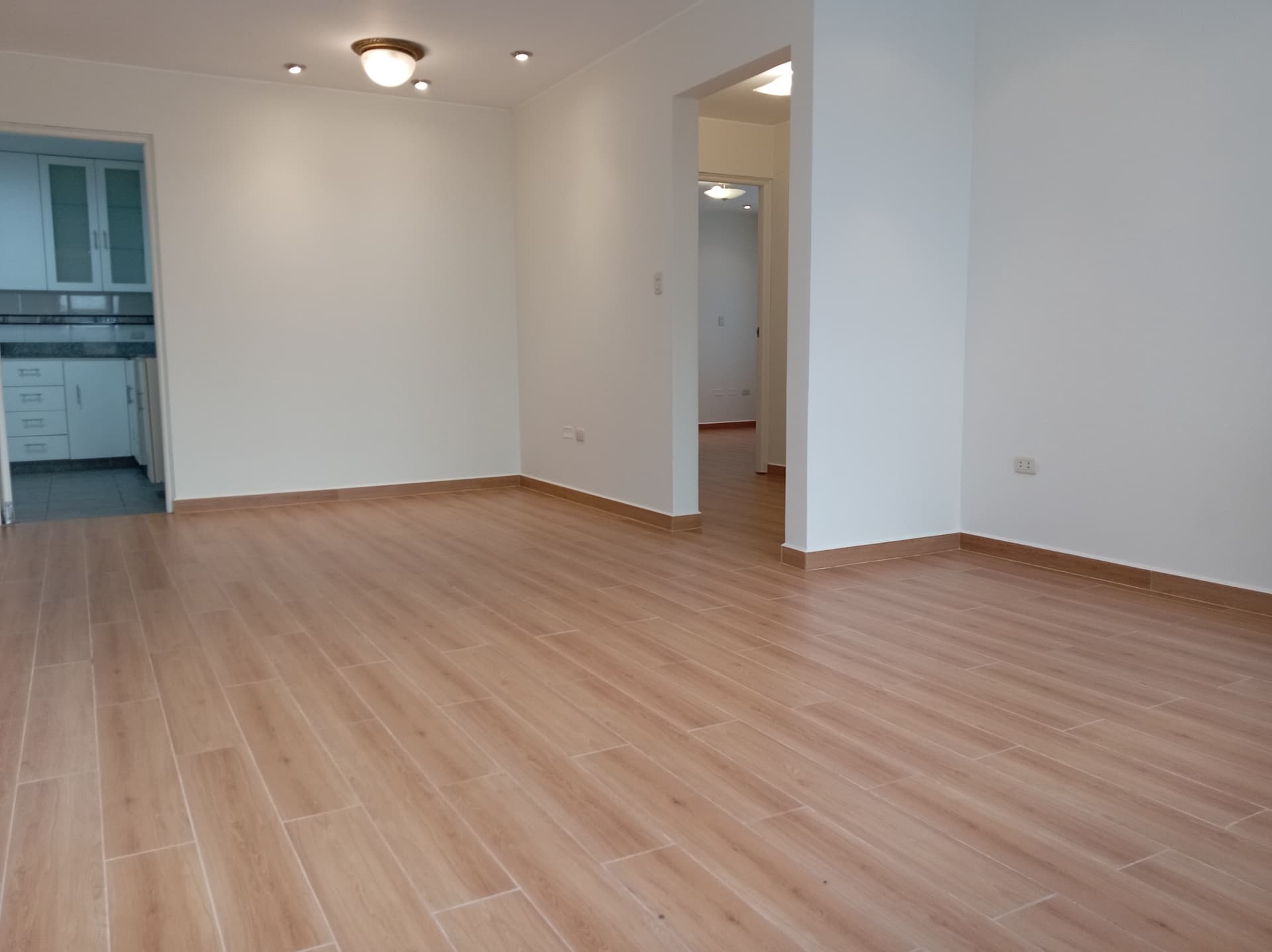 ¡Amplio Depa en Venta! 1er. Piso - Urb. Monterrico Norte San Borja