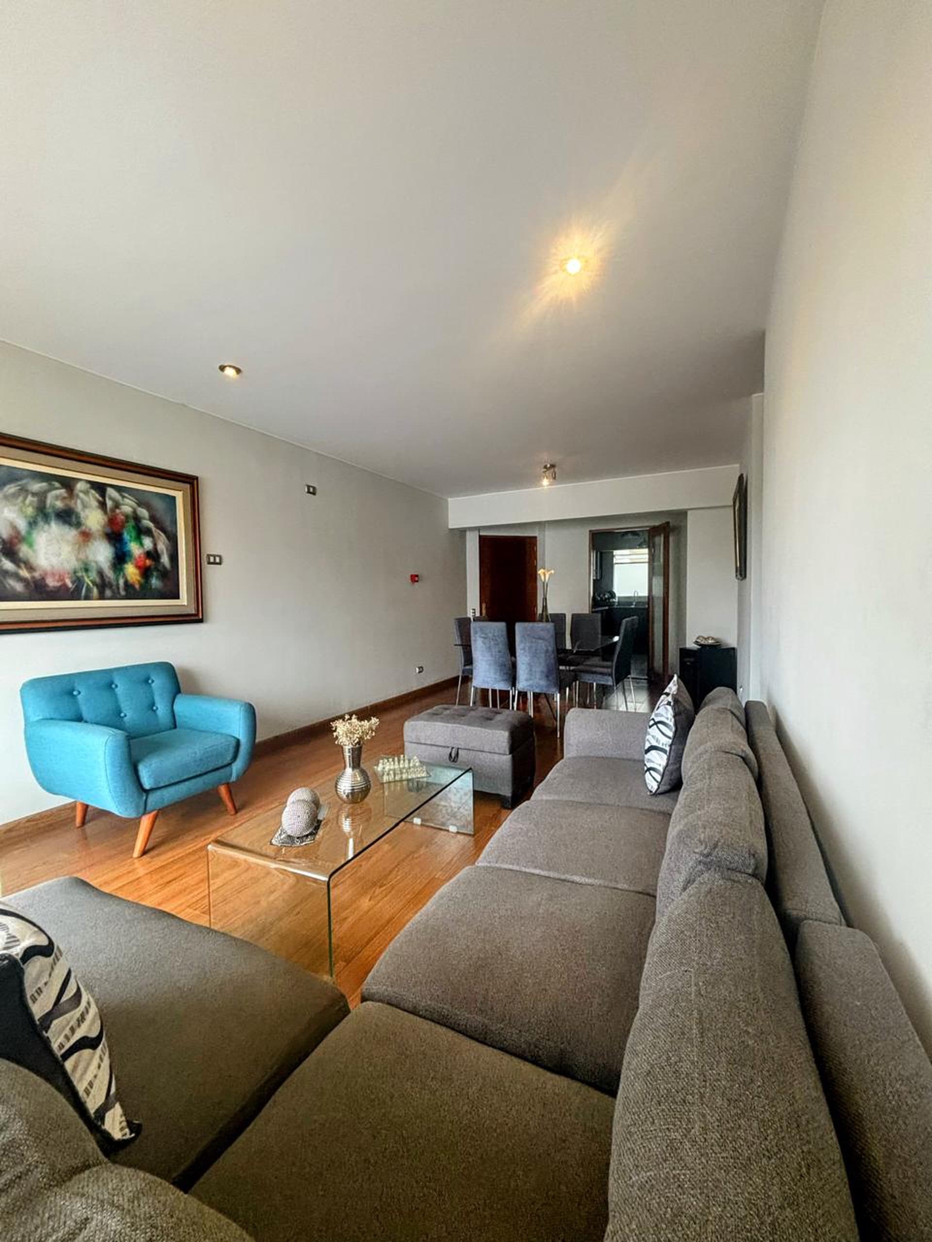 ¡Amplio Depa en Venta! 3dorm/Cochera - Urb. Los Manzanos Surco