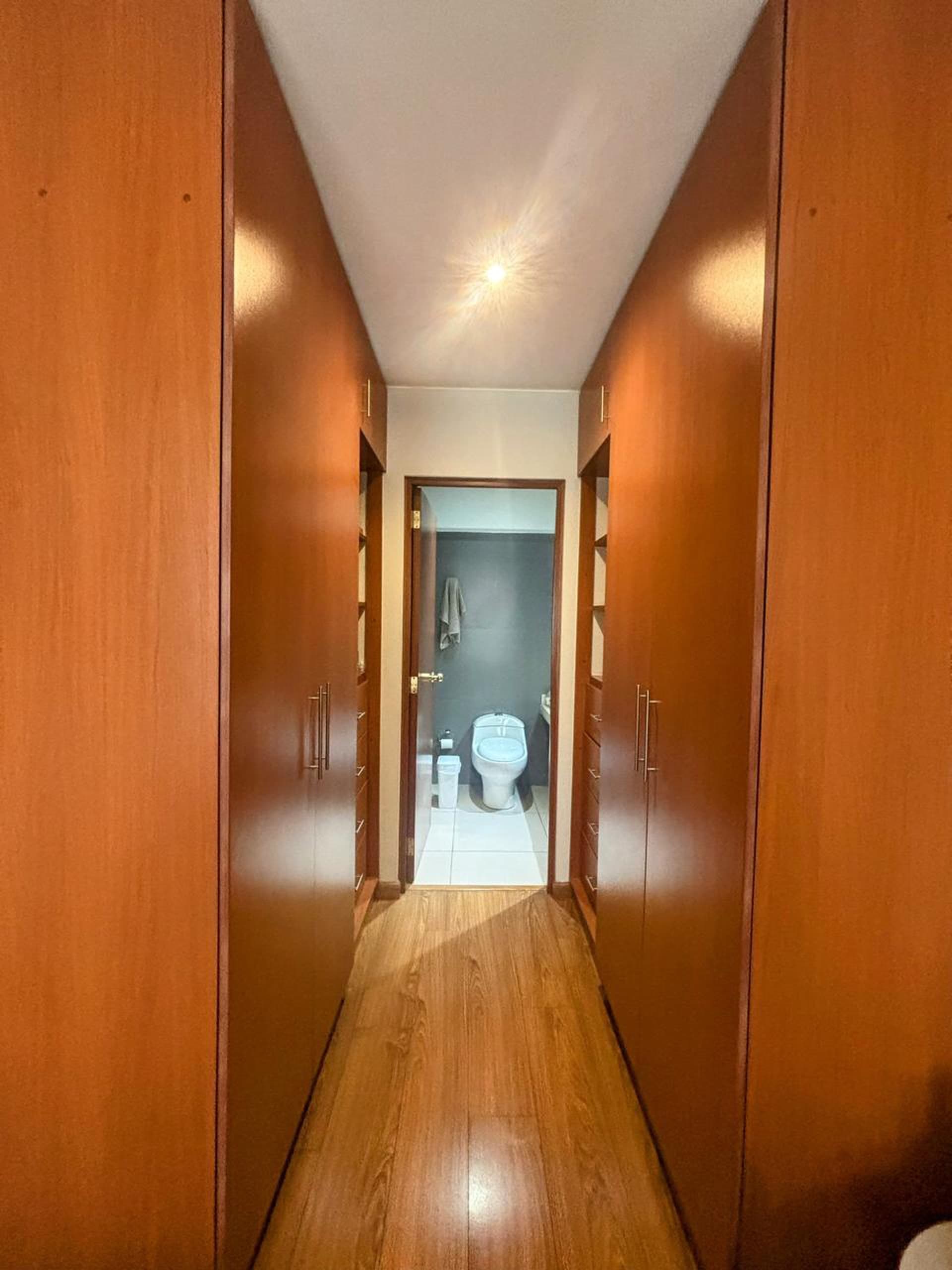 ¡Amplio Depa en Venta! 3dorm/Cochera - Urb. Los Manzanos Surco
