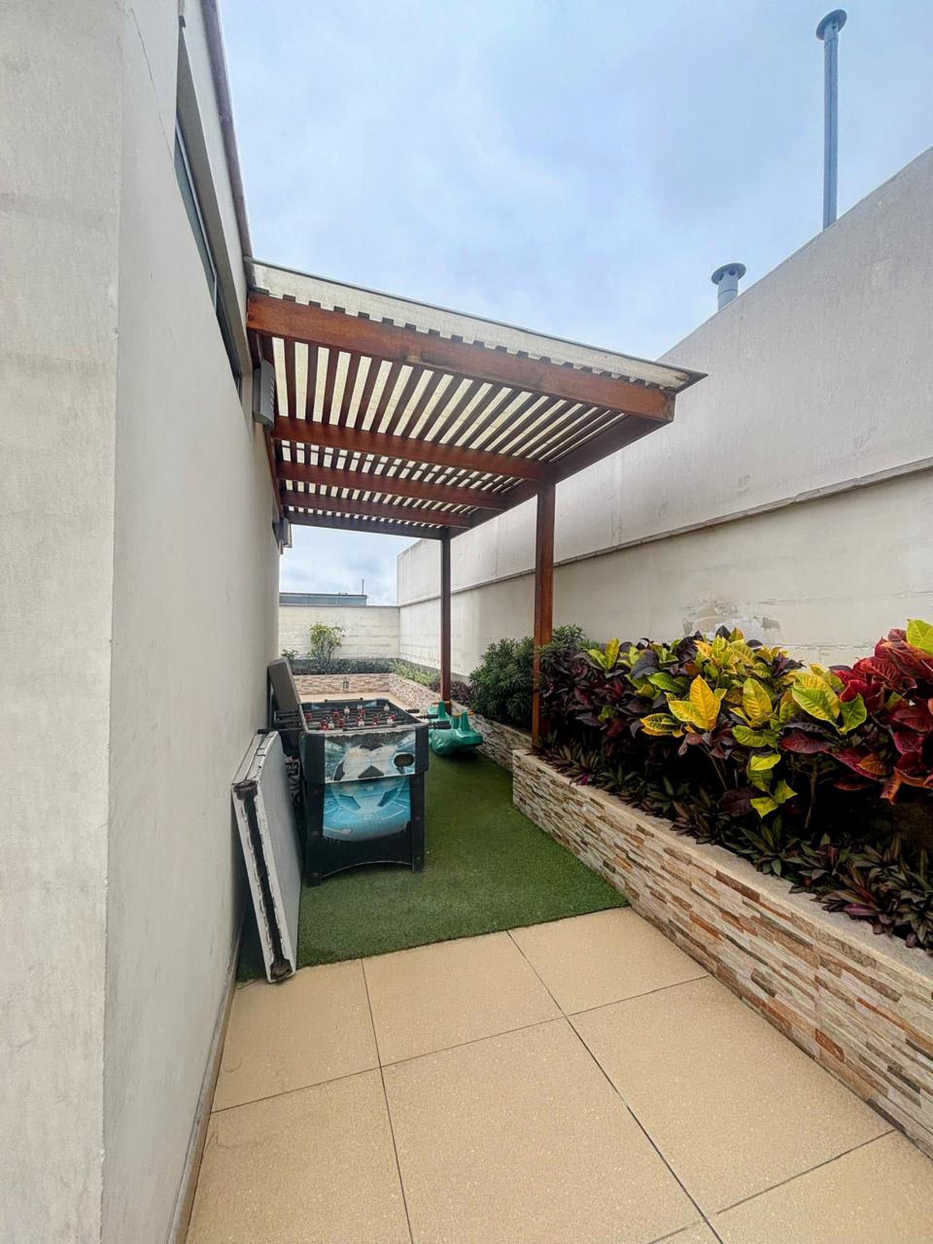 ¡Amplio Depa en Venta! 3dorm/Cochera - Urb. Los Manzanos Surco