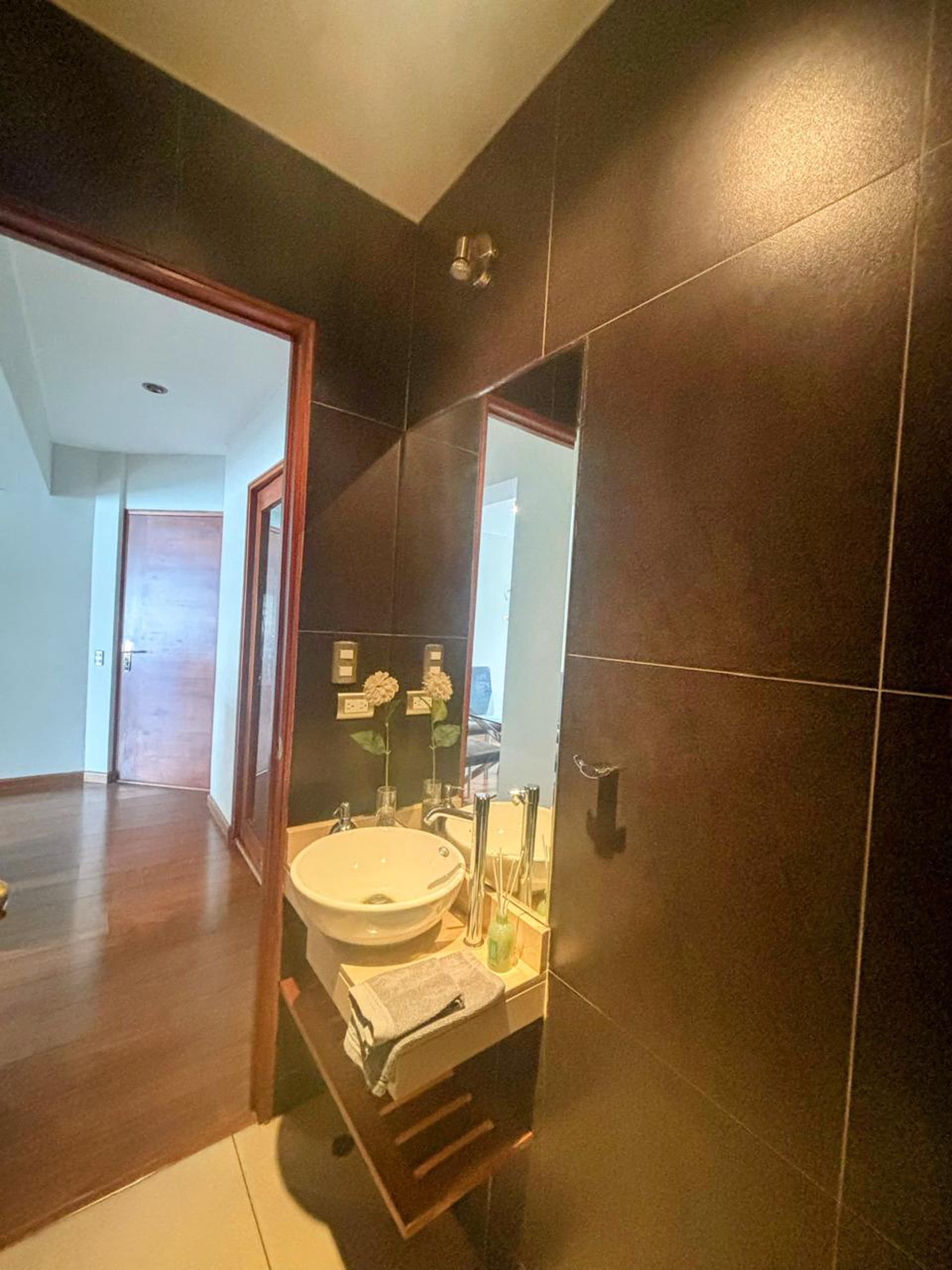 ¡Amplio Depa en Venta! 3dorm/Cochera - Urb. Los Manzanos Surco
