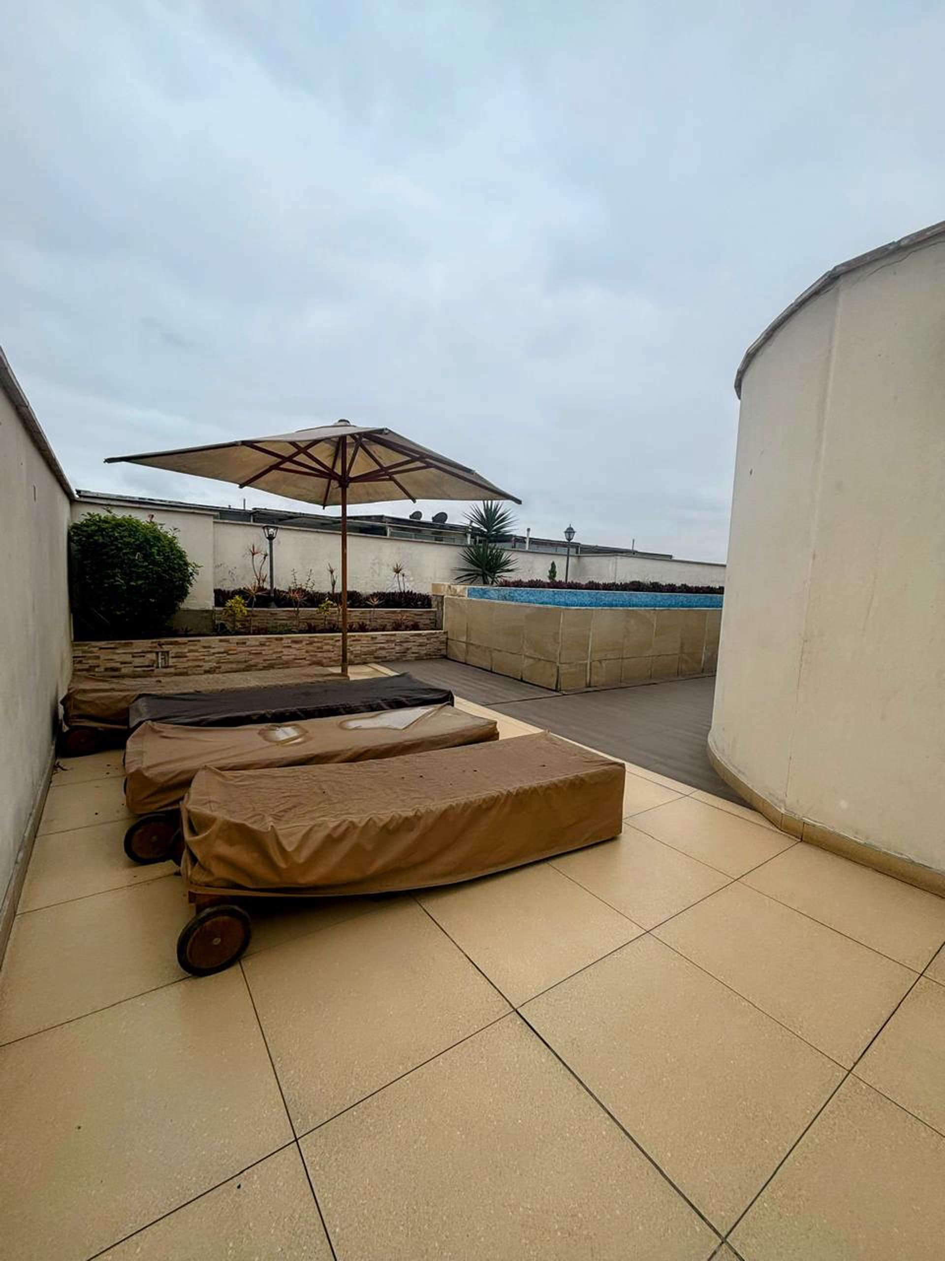 ¡Amplio Depa en Venta! 3dorm/Cochera - Urb. Los Manzanos Surco