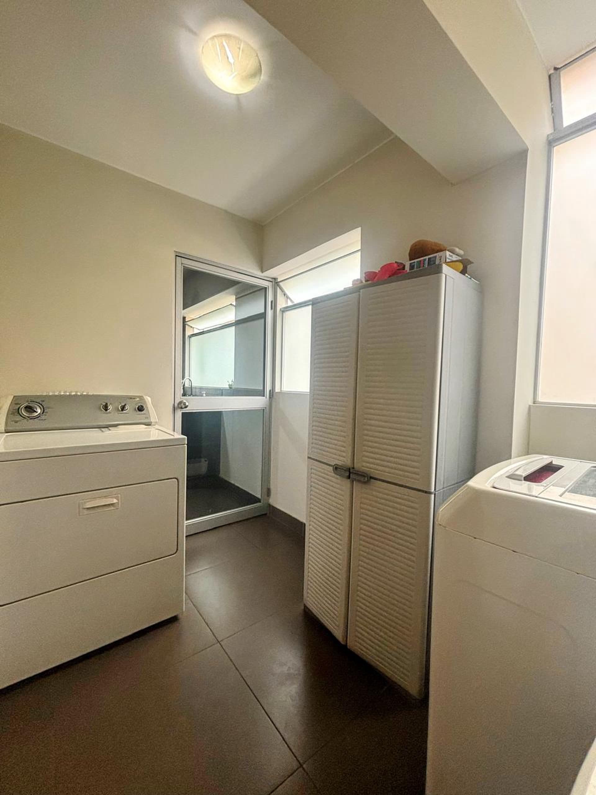 ¡Amplio Depa en Venta! 3dorm/Cochera - Urb. Los Manzanos Surco