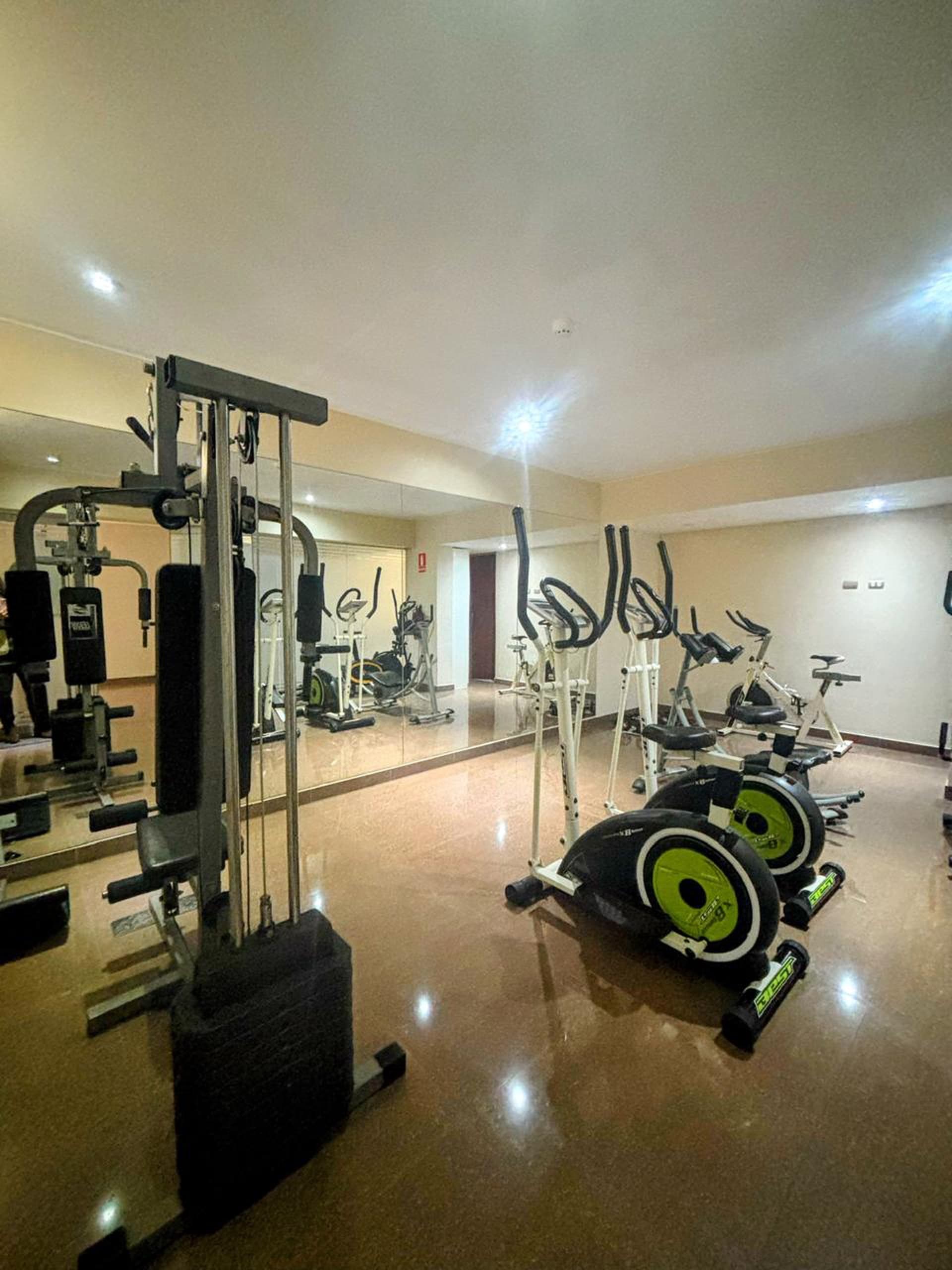 ¡Amplio Depa en Venta! 3dorm/Cochera - Urb. Los Manzanos Surco