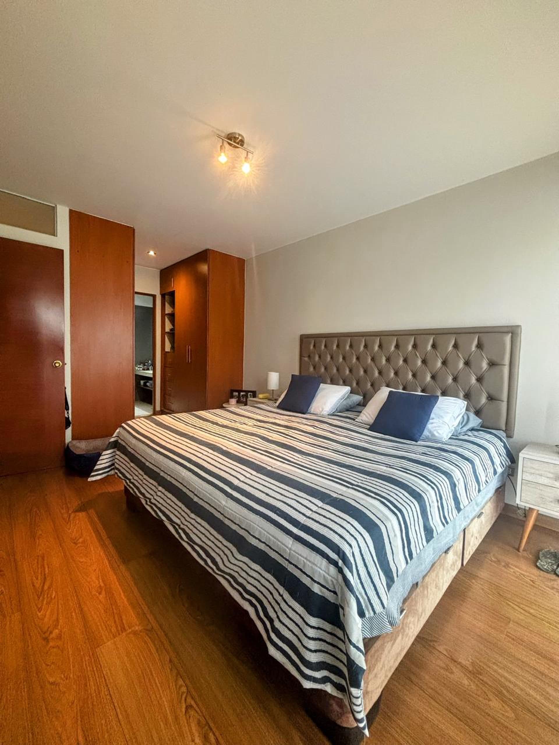 ¡Amplio Depa en Venta! 3dorm/Cochera - Urb. Los Manzanos Surco