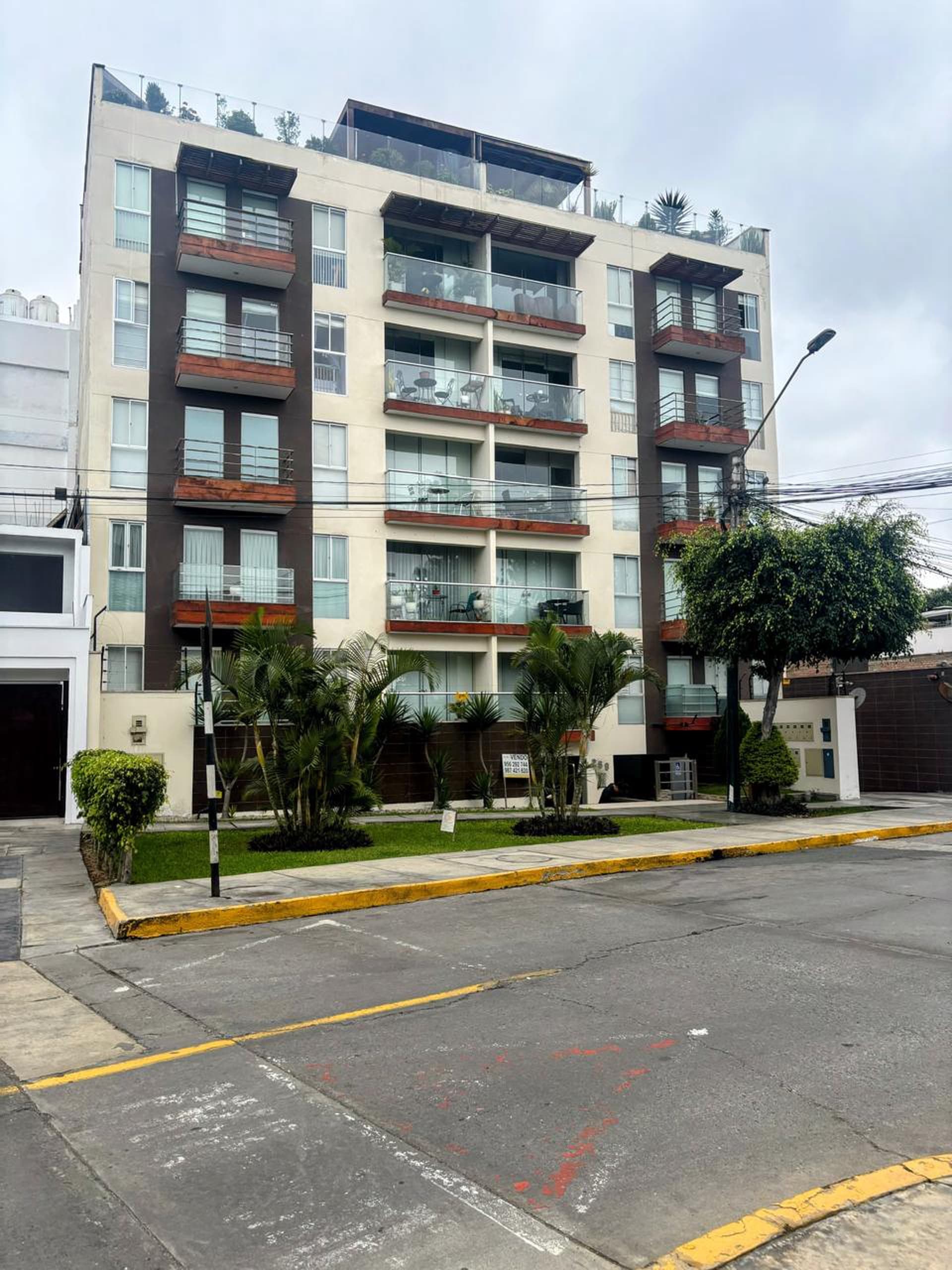 ¡Amplio Depa en Venta! 3dorm/Cochera - Urb. Los Manzanos Surco