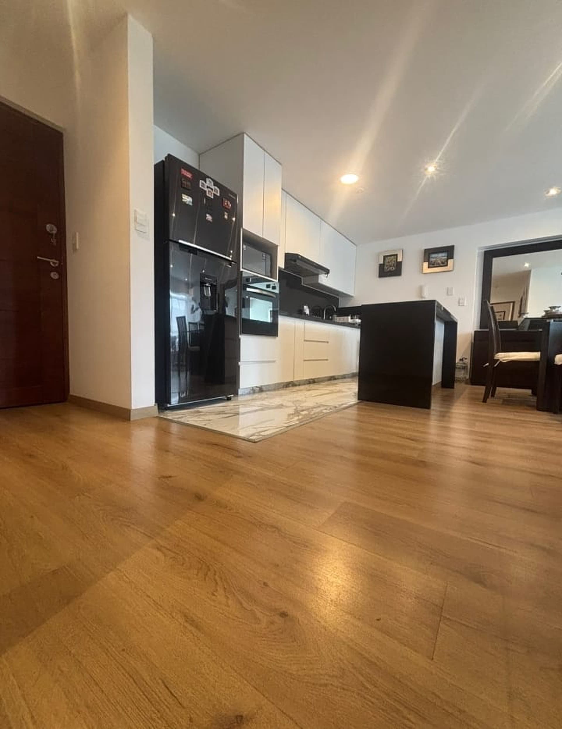 ¡Acogedor Depa en Venta! 2dorm/84 M2/cochera - Urb. Chacarilla del Estanque Surco