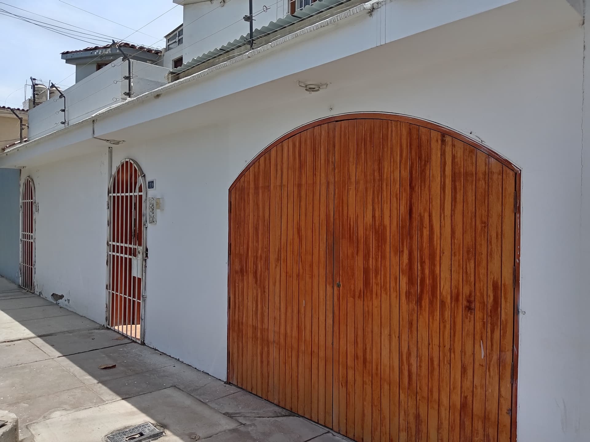 Vendo Amplia y Ubicadisima Casa - Urb. San José - Ica