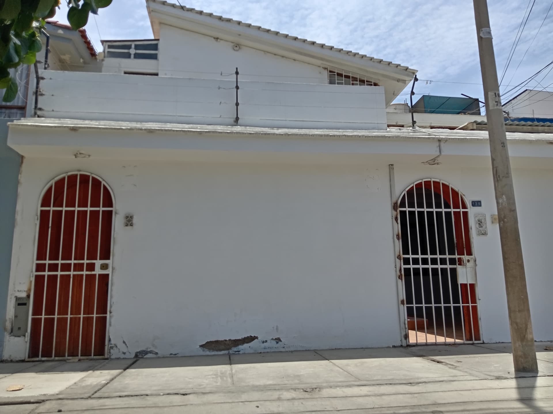 Vendo Amplia y Ubicadisima Casa - Urb. San José - Ica