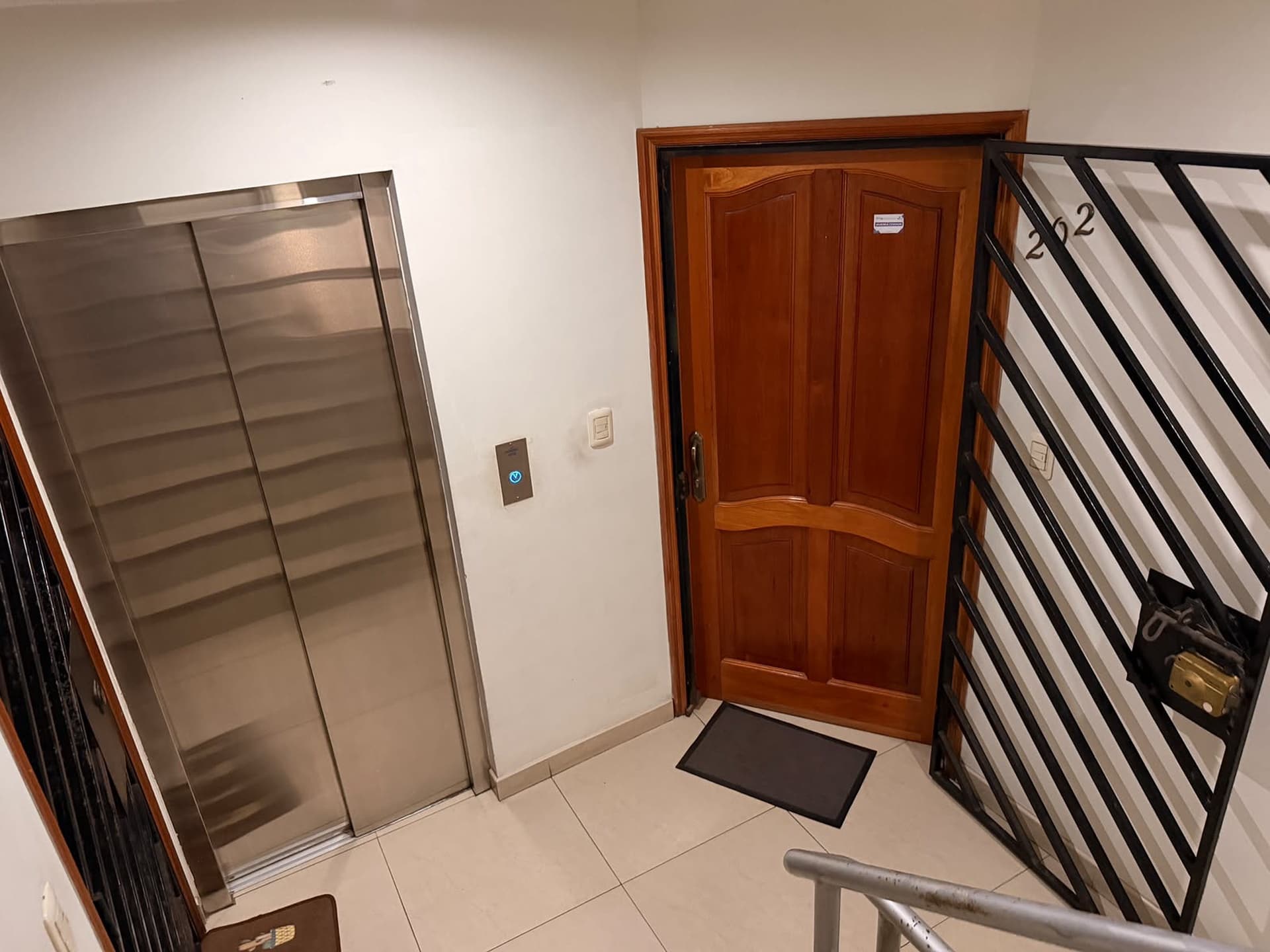 ¡Vendo Duplex! 80 m2 / 2dorm - Surquillo