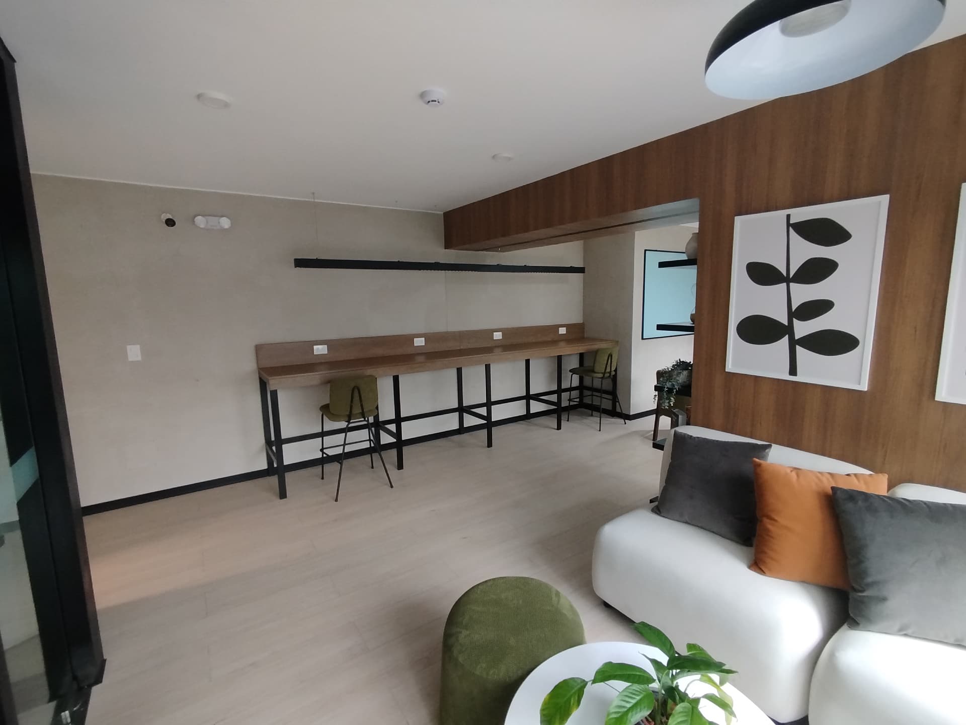 Depa en Alquiler 1 Dorm / Av Paseo de La Republica - Miraflores