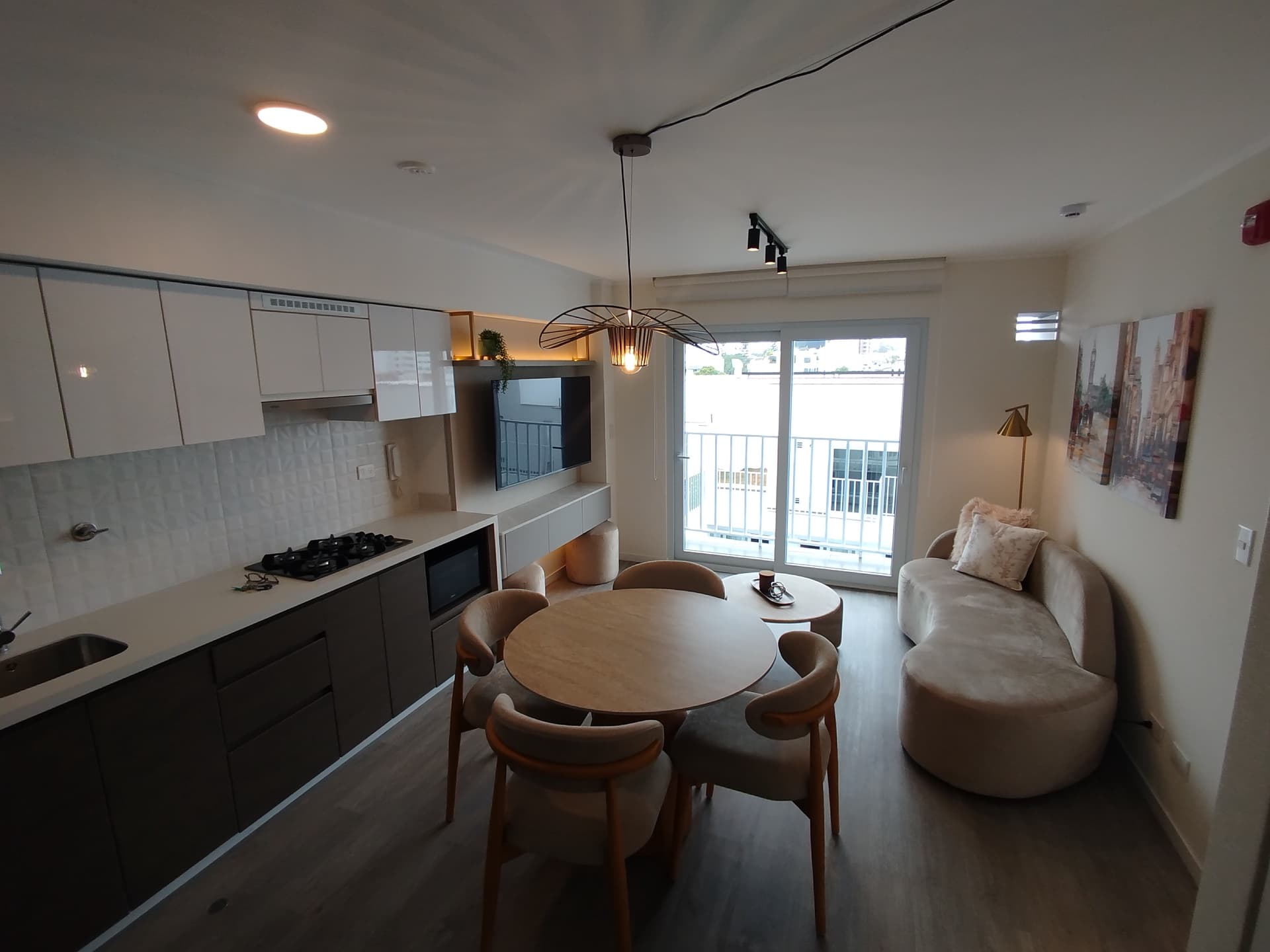 Depa en Alquiler 1 Dorm / Av Paseo de La Republica - Miraflores