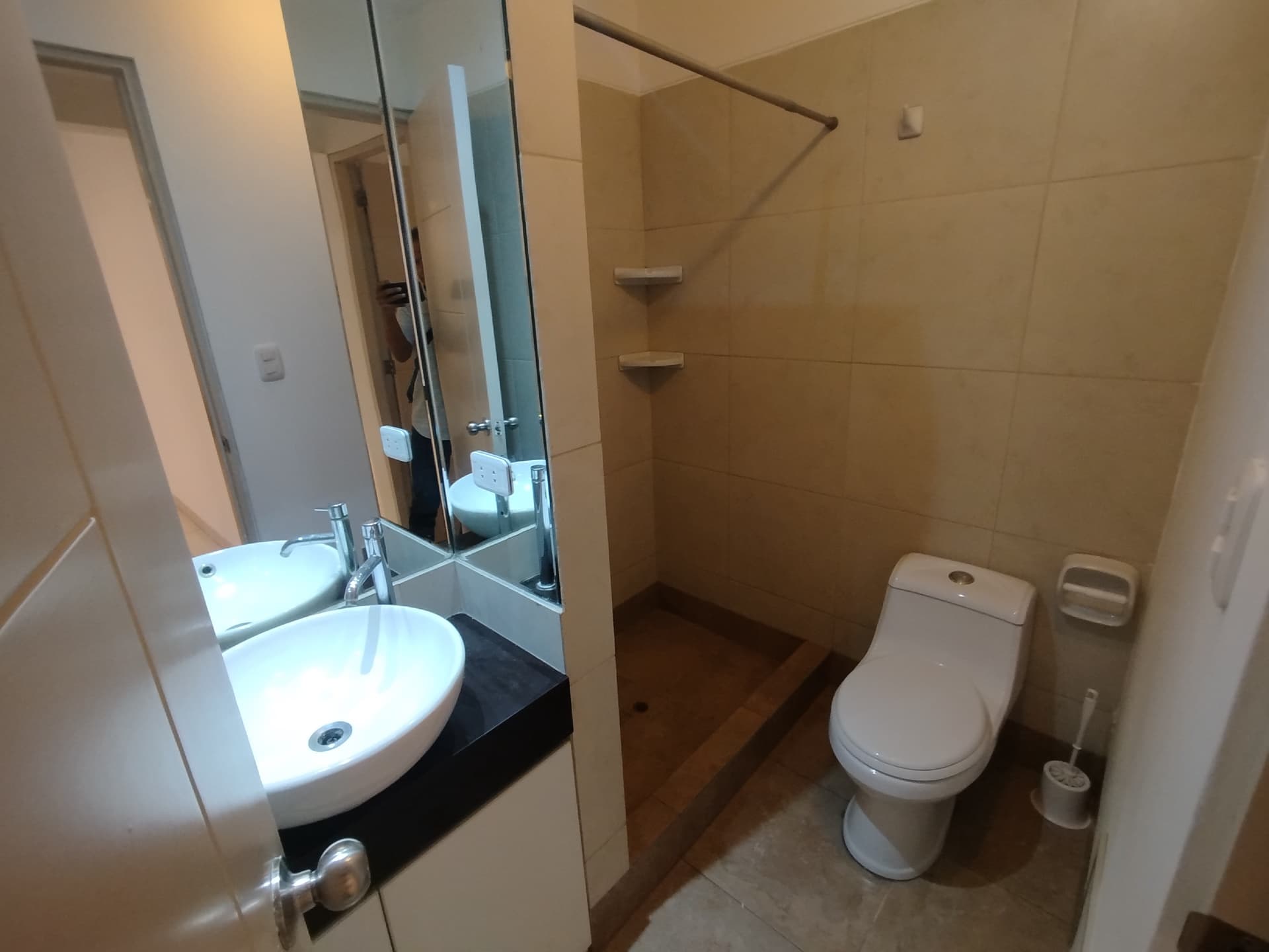 ¡Amplio Depa en Alquiler! 2dorm/1cochera Calle Independencia Miraflores