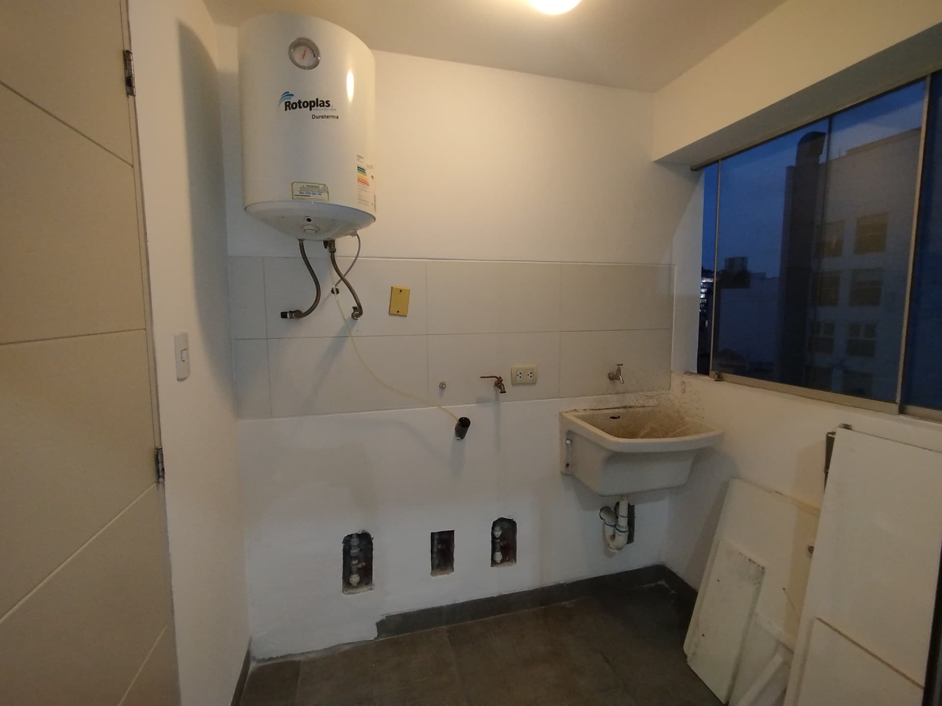 ¡Amplio Depa en Alquiler! 2dorm/1cochera Calle Independencia Miraflores