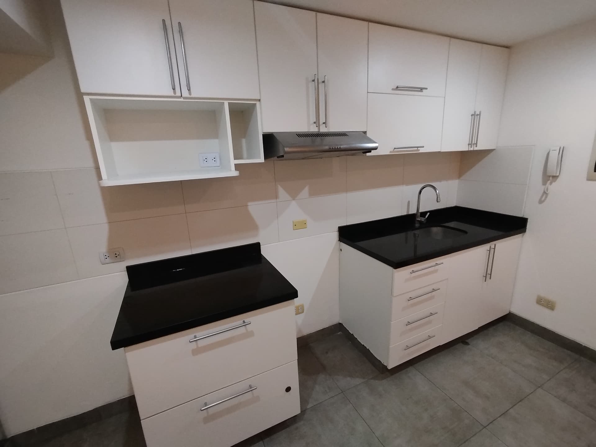 ¡Amplio Depa en Alquiler! 2dorm/1cochera Calle Independencia Miraflores